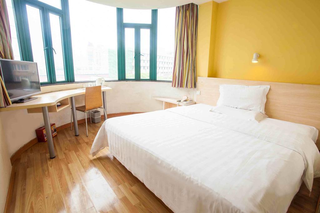 7Days Inn Guiyang Posts And Telecommunications Building Quarto foto
